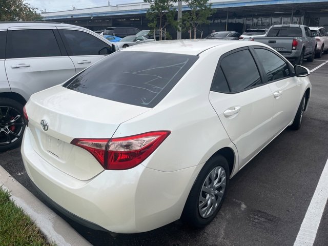 2018 Toyota Corolla XLE XSE photo 3