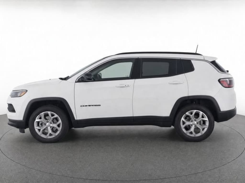 Used 2024 Jeep Compass Latitude
