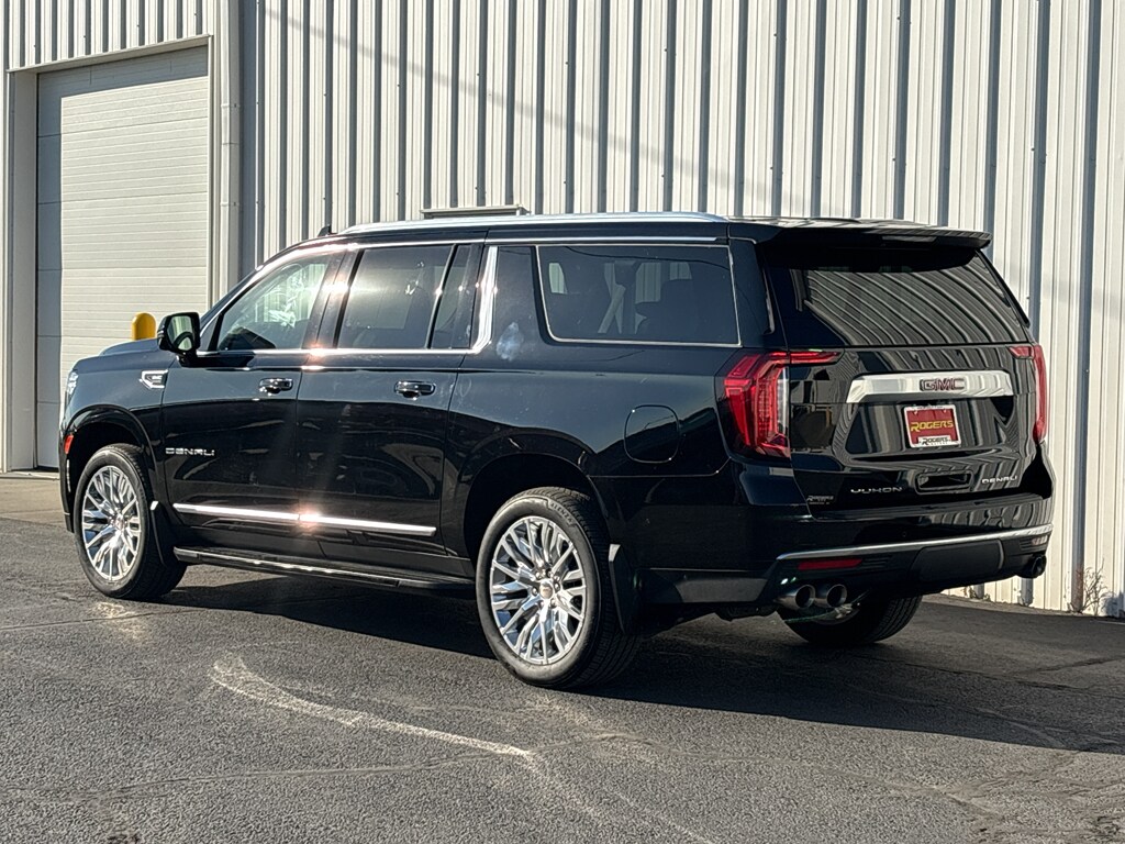 2023 Gmc Yukon XL Denali photo 2