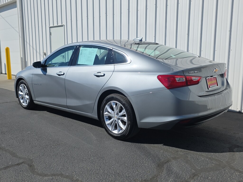 2023 Chevrolet Malibu 1LT photo 3