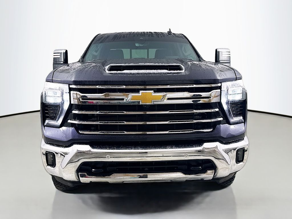 2024 Chevrolet Silverado 3500HD LTZ photo 2