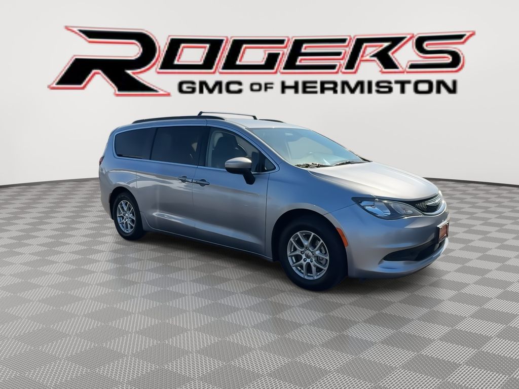 2021 Chrysler Voyager LXi photo 2
