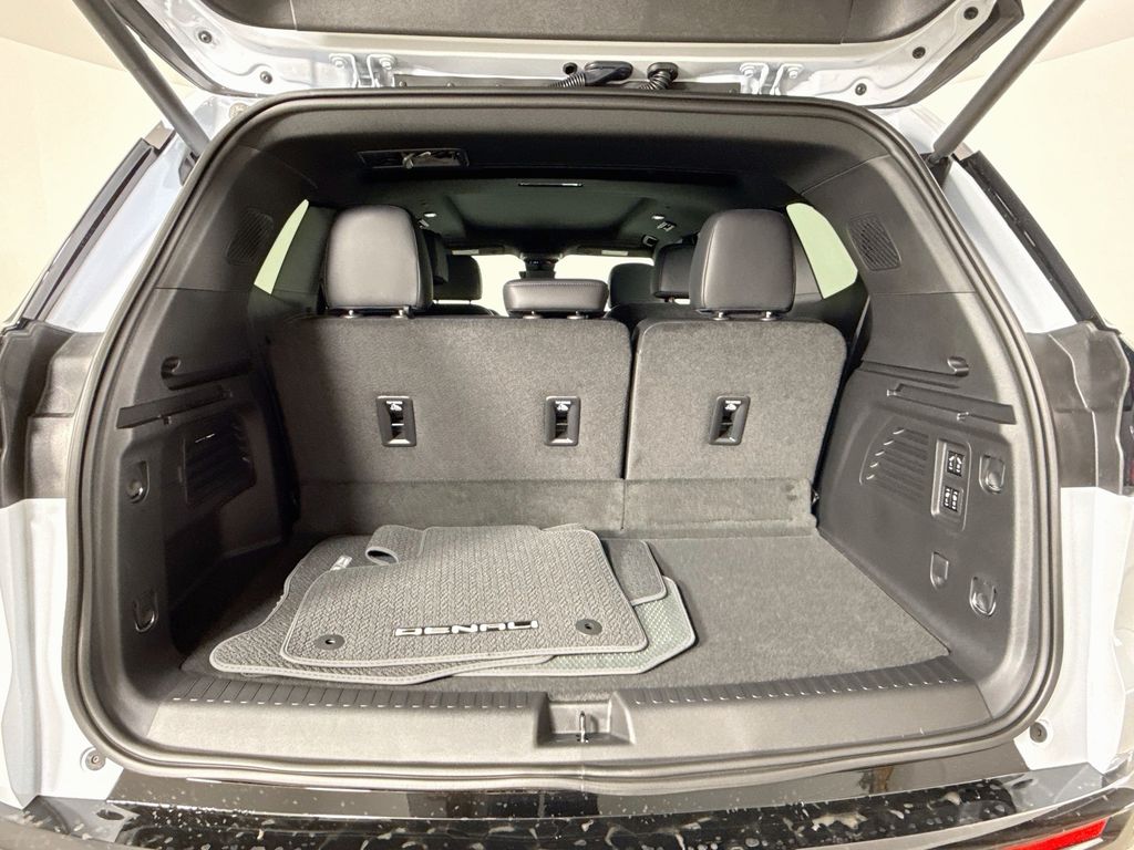 2026 GMC Acadia Denali - Photo 31