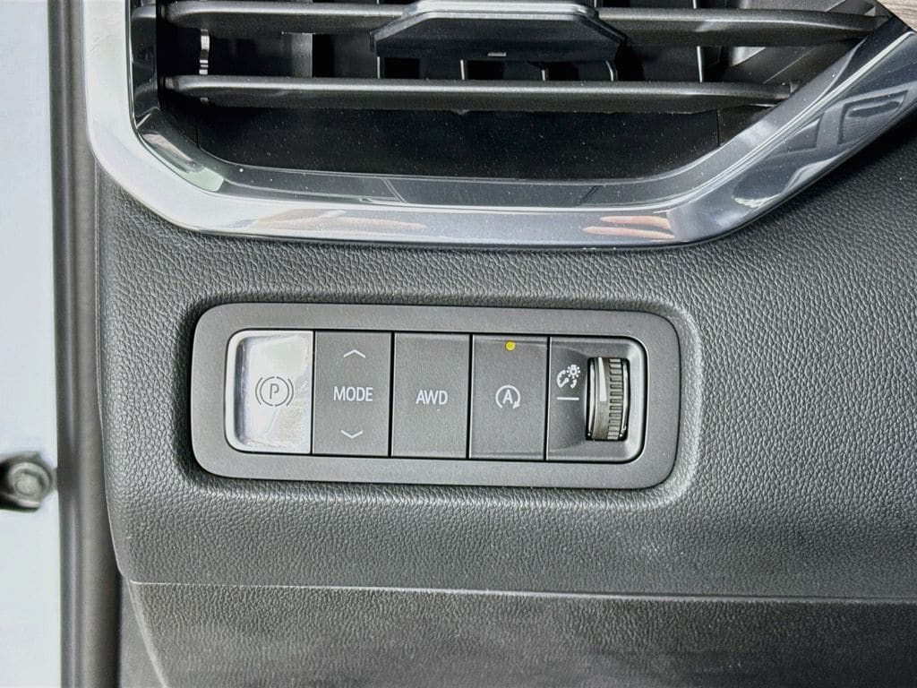2026 GMC Acadia Denali - Photo 12