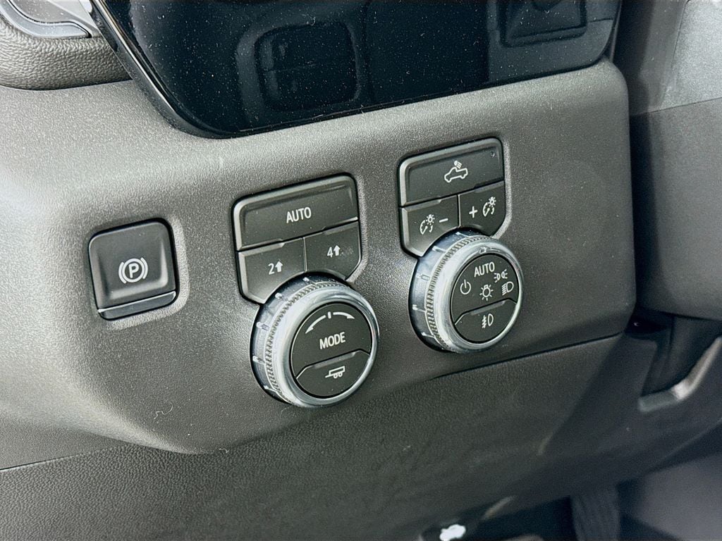 2026 GMC Sierra 1500 Elevation - Photo 12