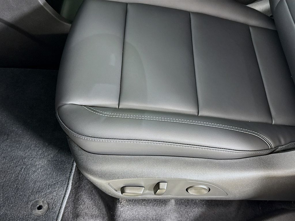 2026 GMC Acadia Elevation - Photo 22