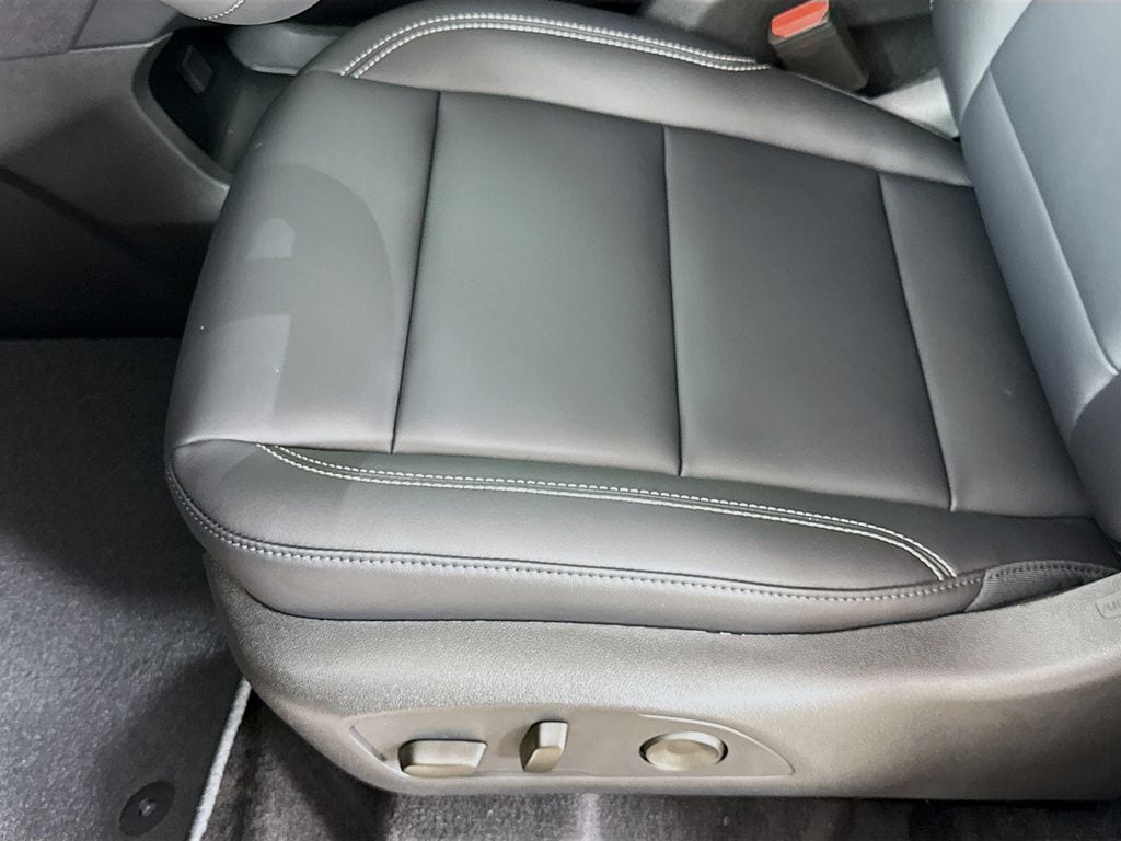 2026 GMC Acadia Elevation - Photo 22