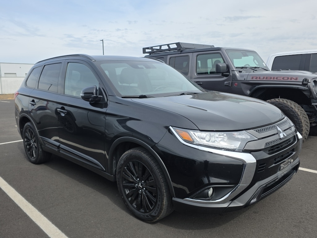 2020 Mitsubishi Outlander LE S-AWC's photo