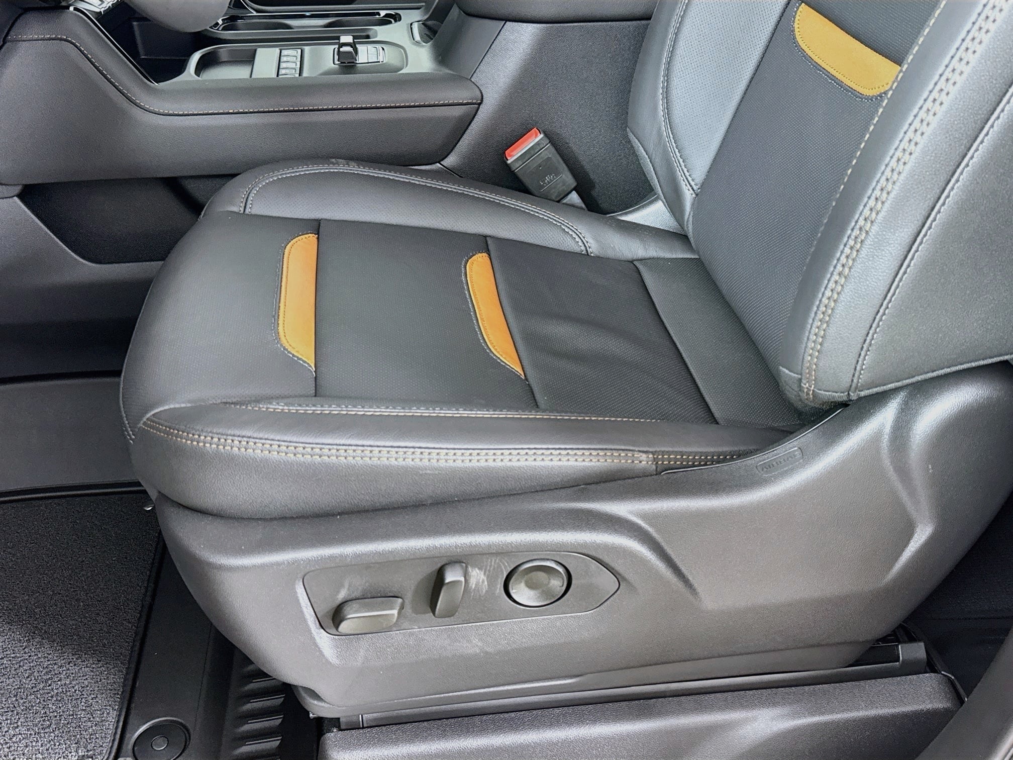 2026 GMC Sierra 2500HD AT4 - Photo 22