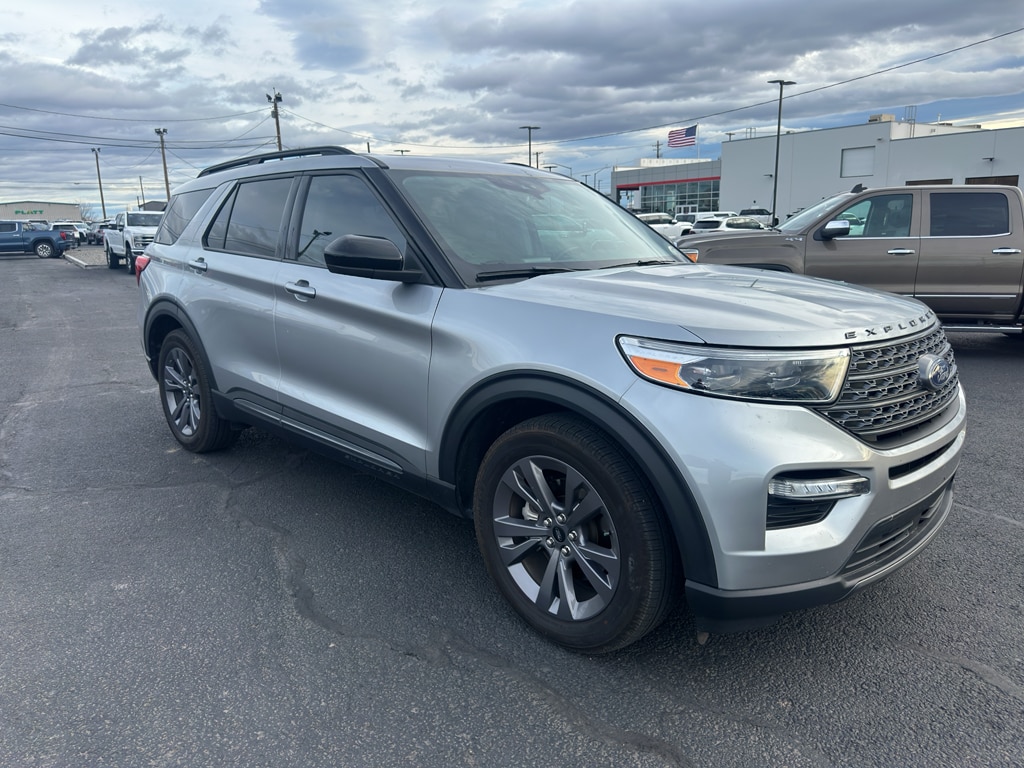 2023 Ford Explorer XLT's photo
