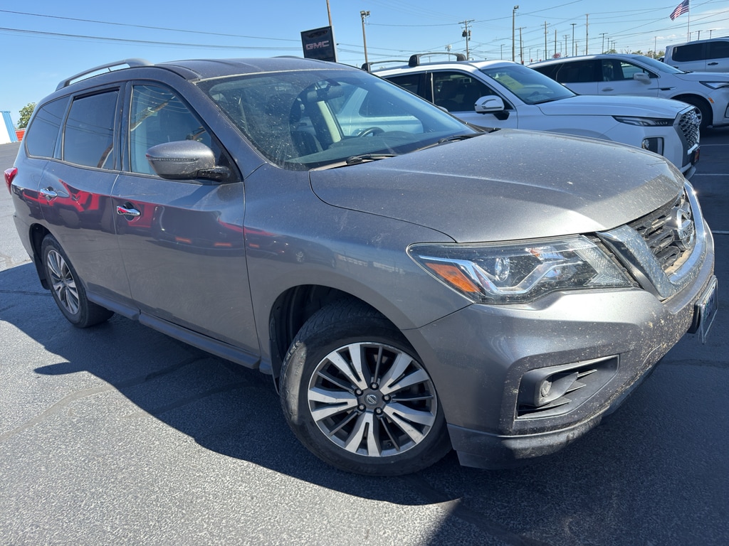 2018 Nissan Pathfinder S 4WD's photo