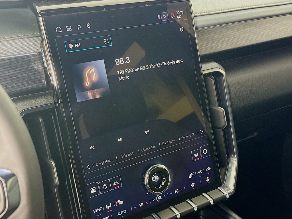 2026 GMC Acadia AT4 - Photo 18