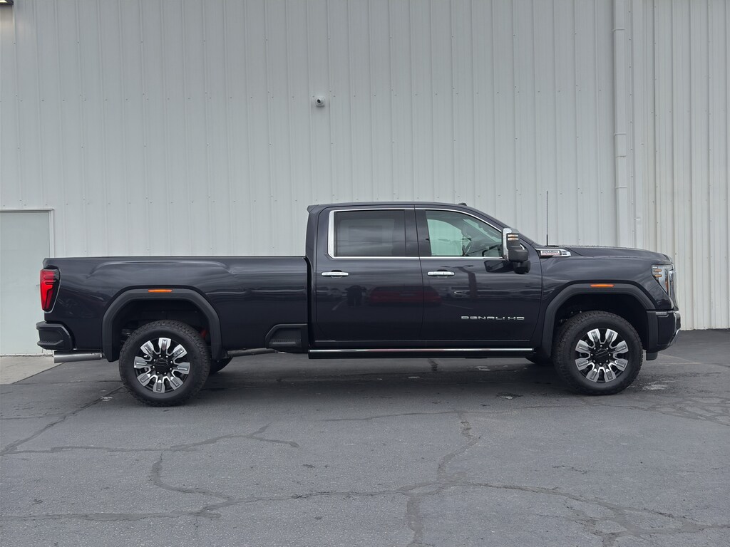 2025 Gmc Sierra 2500 HD Denali photo 2