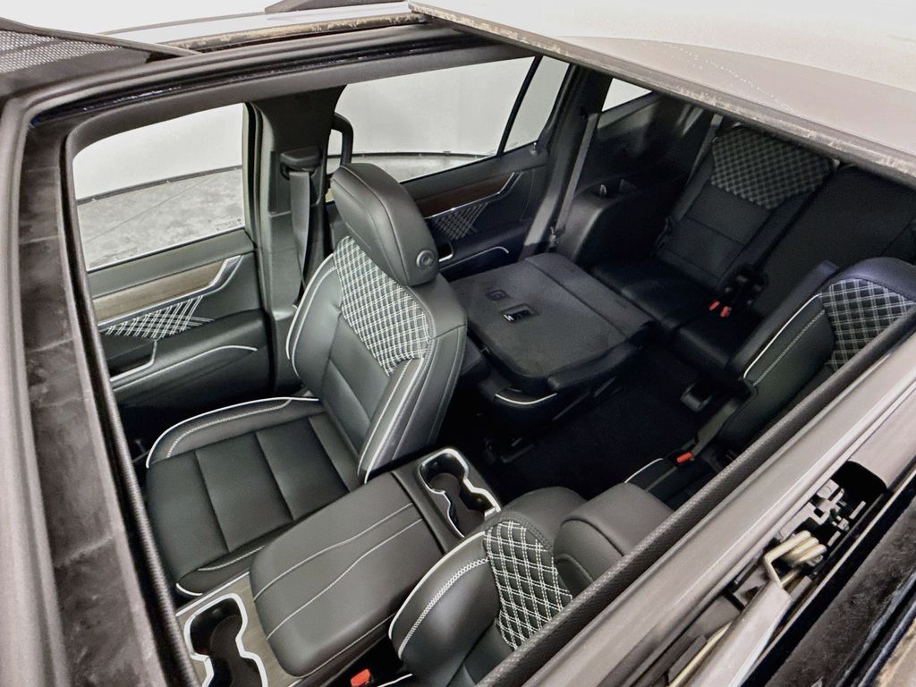 2026 GMC Acadia Denali - Photo 26