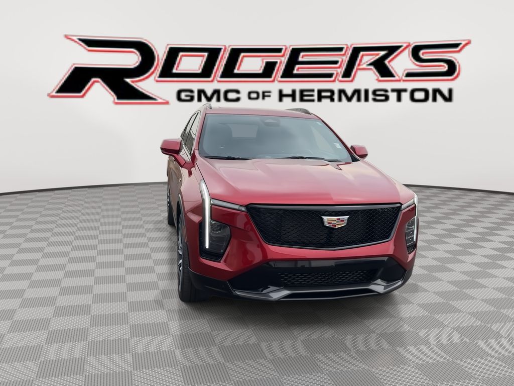 2024 Cadillac XT4 Sport photo 3
