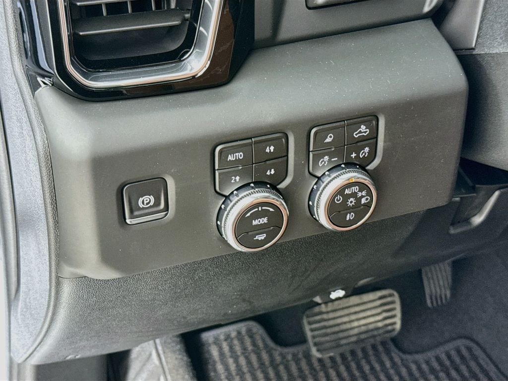 2026 GMC Sierra 2500HD Denali Ultimate - Photo 12