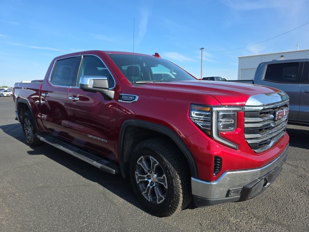2023 GMC Sierra SLT 4WD Crew Cab Short Box's photo