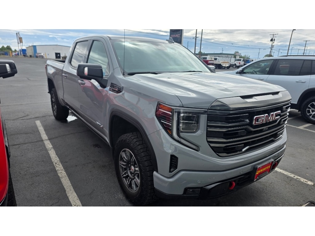 2024 GMC Sierra AT4 4WD Crew Cab Short Box's photo
