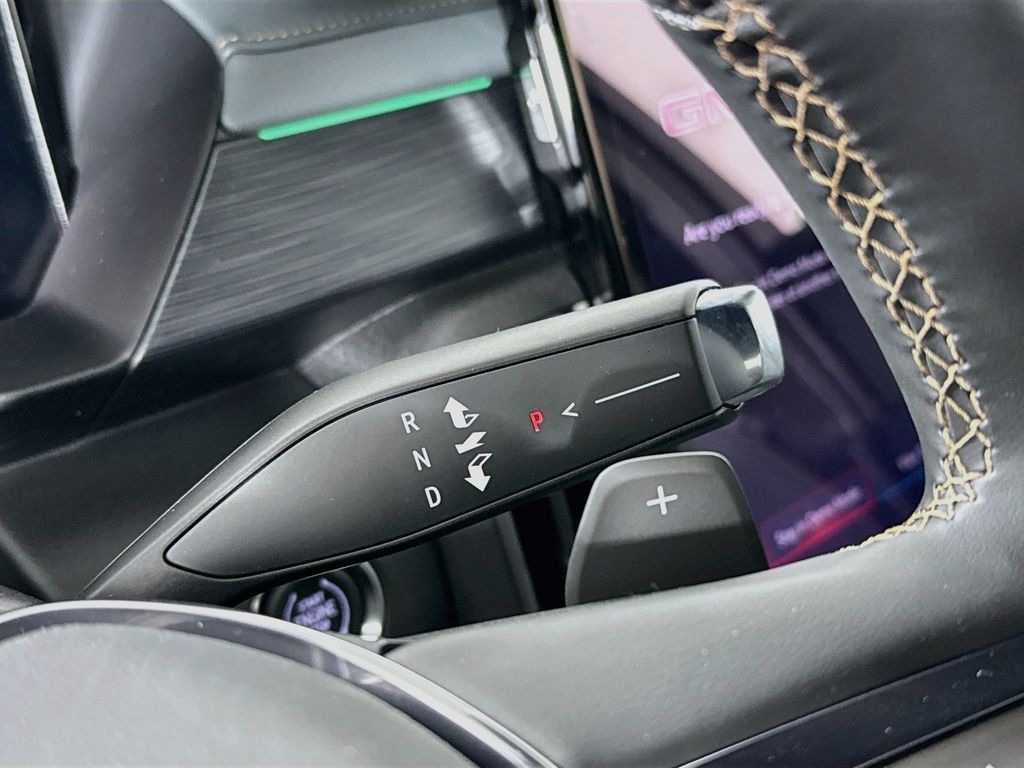 2027 GMC Acadia AT4 - Photo 19