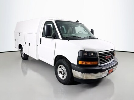 2025 GMC Savana Cutaway 3500 1WT Cutaway Van