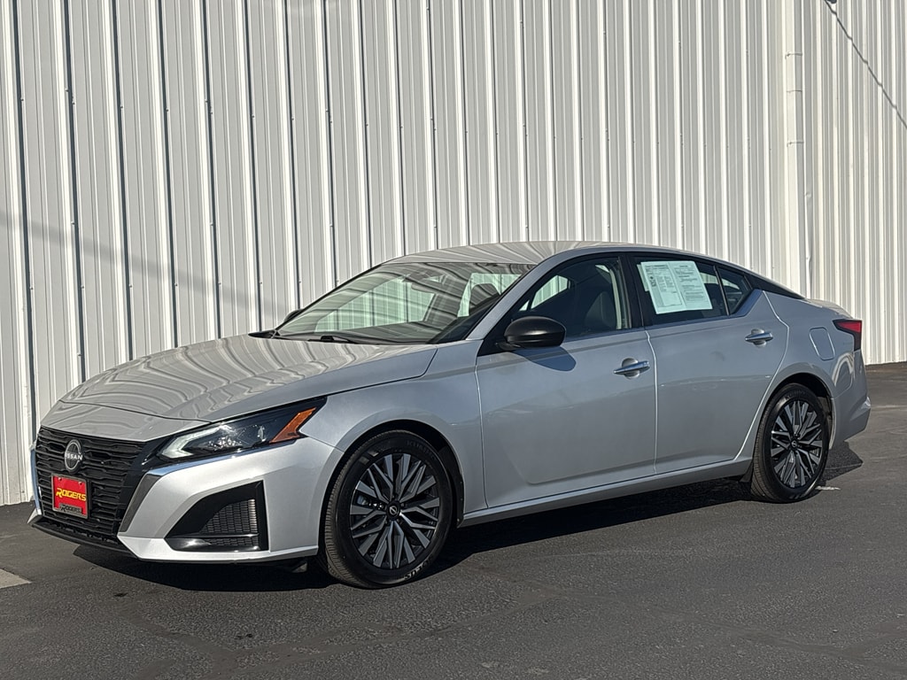 2024 Nissan Altima SV