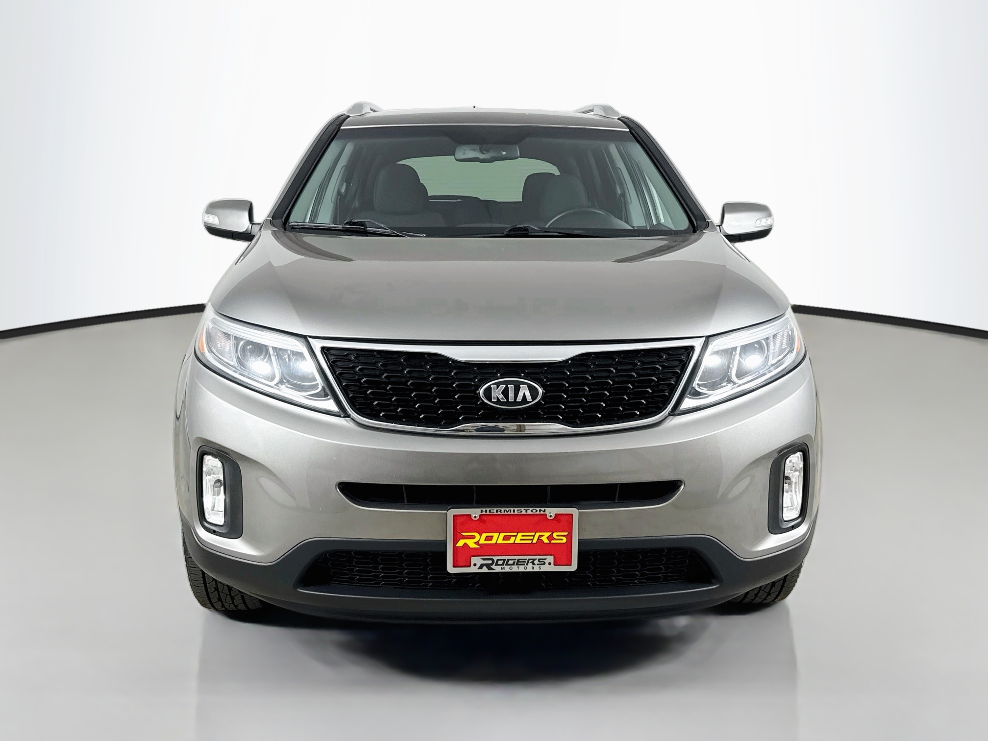Used 2015 Kia Sorento LX with VIN 5XYKTCA62FG594176 for sale in Hermiston, OR
