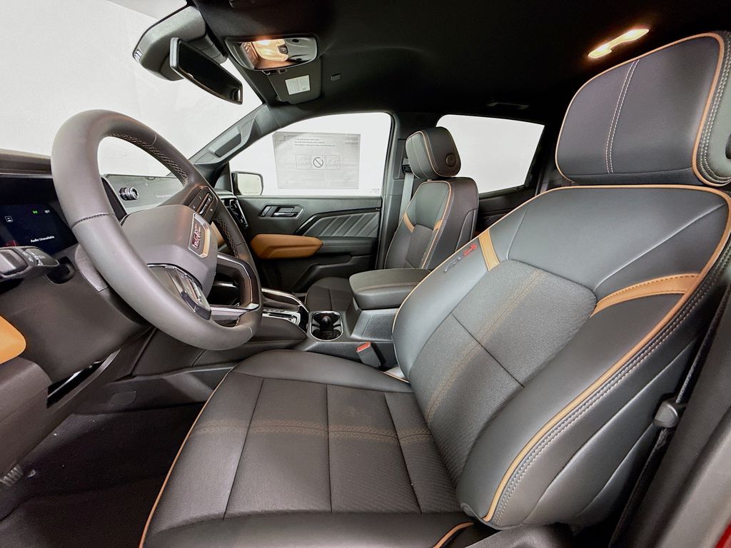2026 GMC Canyon AT4 - Photo 22