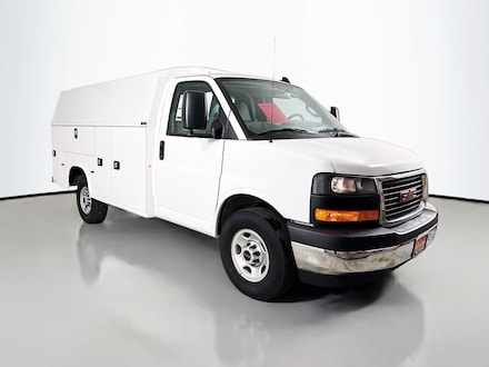 2025 GMC Savana Cutaway 3500 1WT Cutaway Van