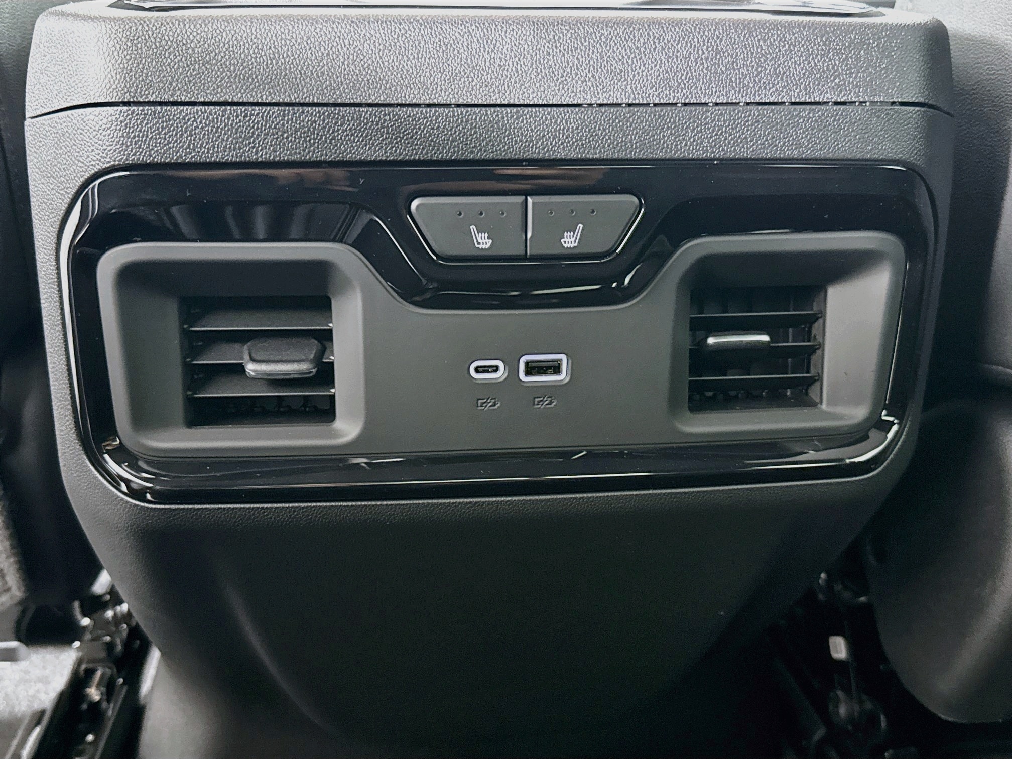 2026 GMC Sierra 2500HD AT4 - Photo 30