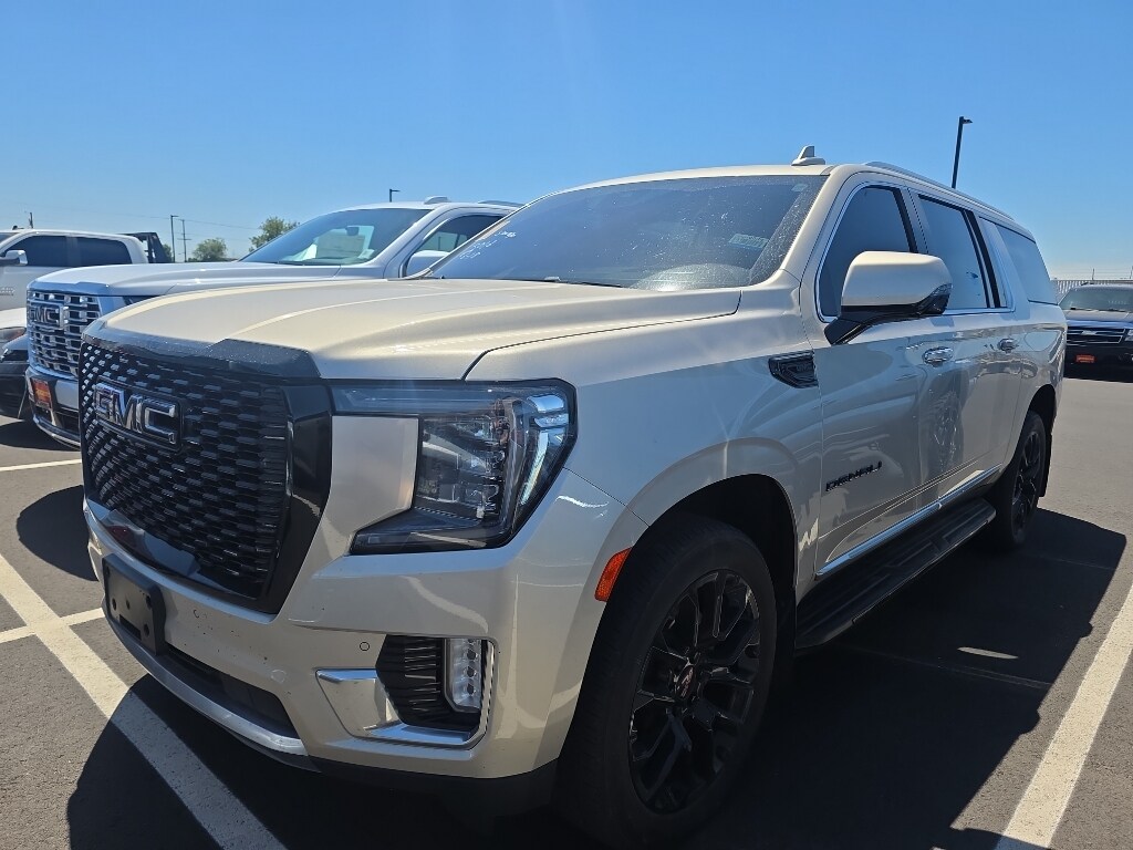 2023 GMC Yukon Denali's photo