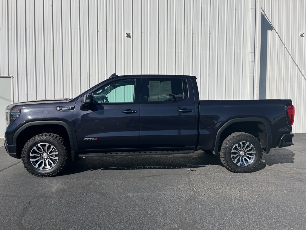 2023 GMC Sierra 1500 AT4's photo