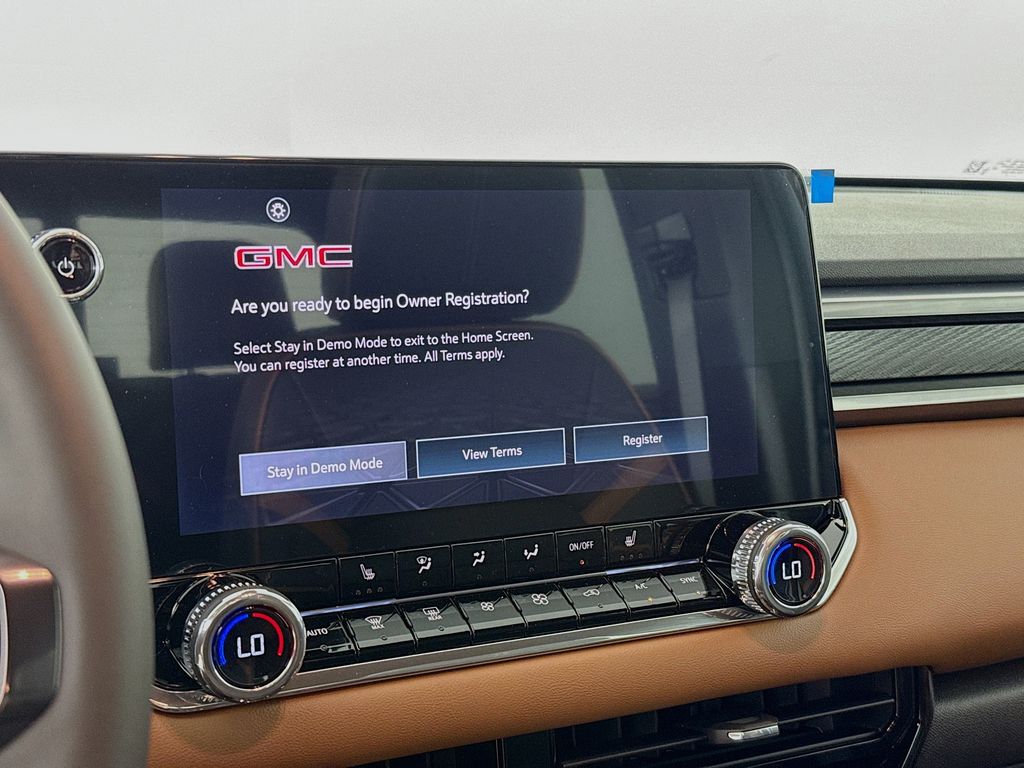 2026 GMC Canyon AT4 - Photo 16