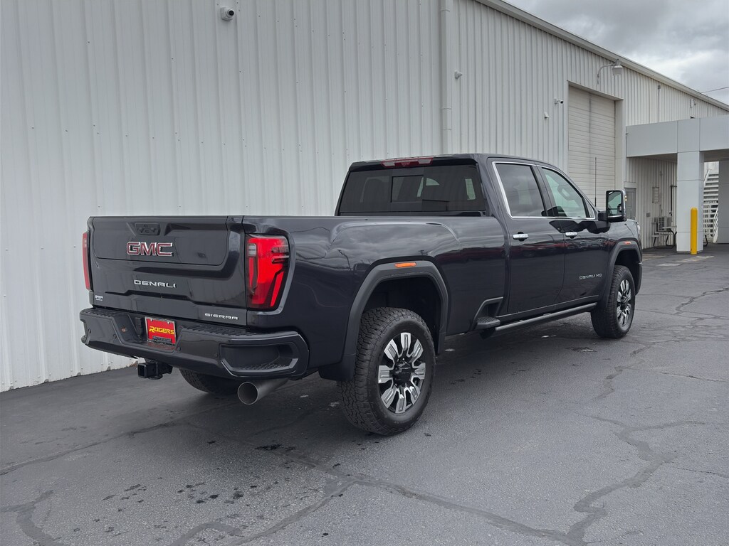 2025 Gmc Sierra 2500 HD Denali photo 3