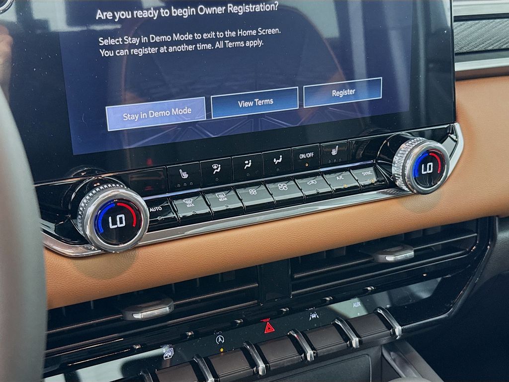 2026 GMC Canyon AT4 - Photo 18