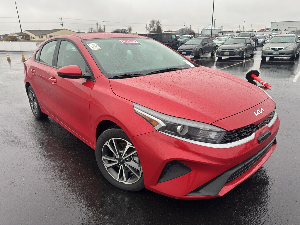 2024 Kia Forte LXS's photo