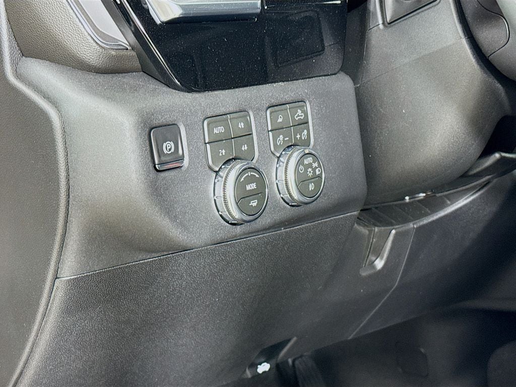 2026 GMC Sierra 3500HD SLE - Photo 12