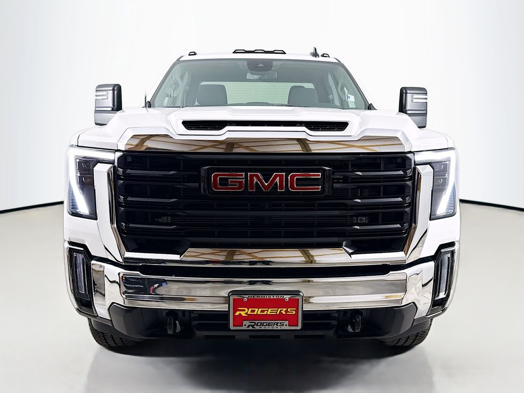 2026 GMC Sierra 3500HD Pro - Photo 2
