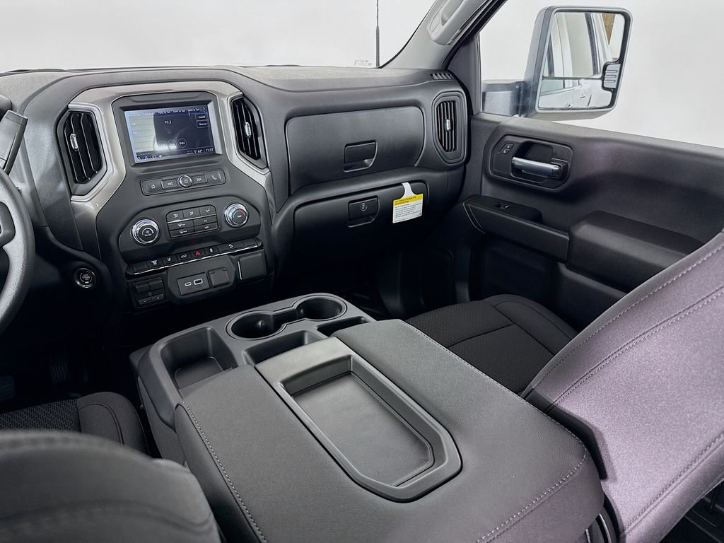 2026 GMC Sierra 3500HD Pro - Photo 25
