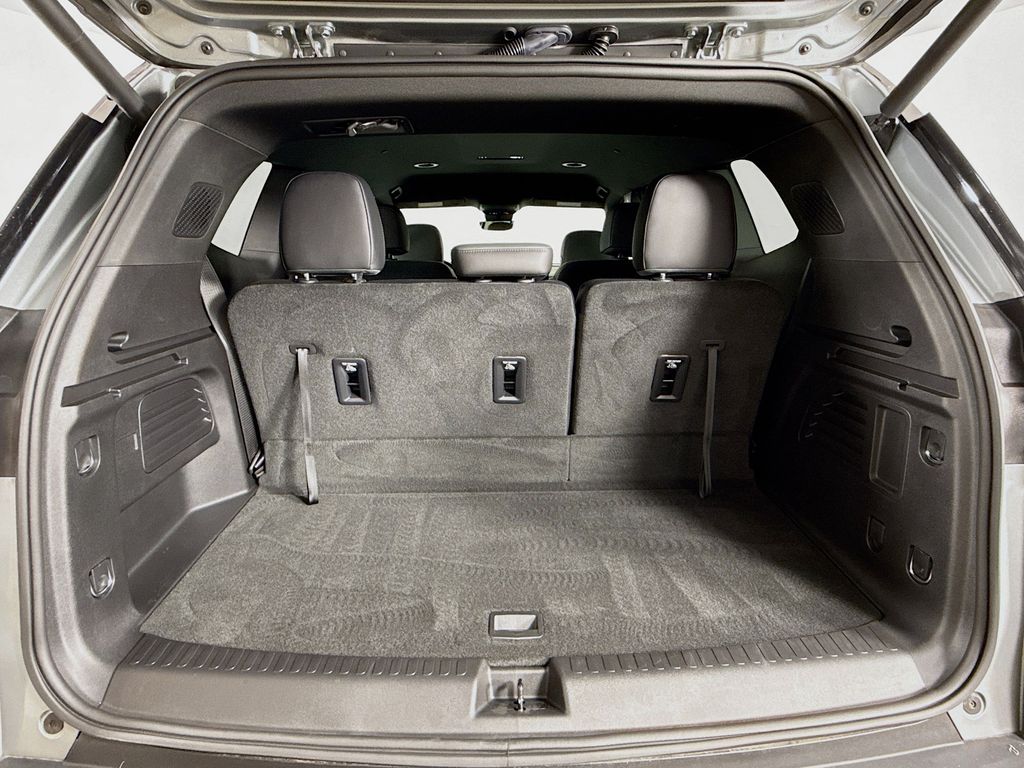 2026 GMC Acadia AT4 - Photo 31
