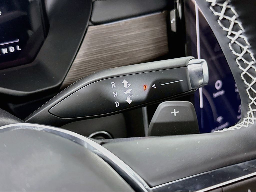 2026 GMC Acadia Denali - Photo 19