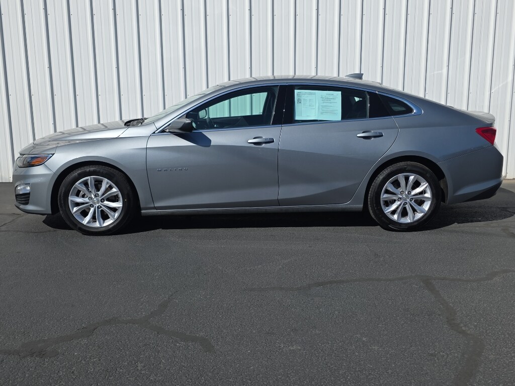 2023 Chevrolet Malibu 1LT photo 2