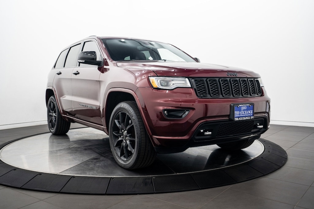 2021 Jeep Grand Cherokee Overland photo 2