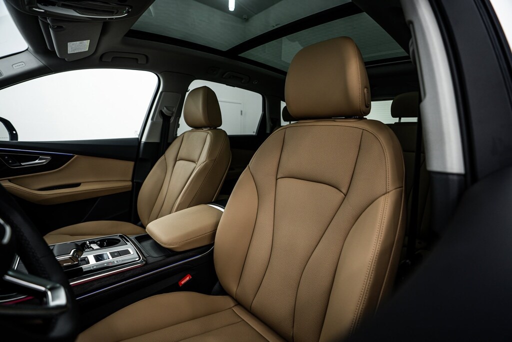 2024 Audi Q7 45 Premium Plus photo 14