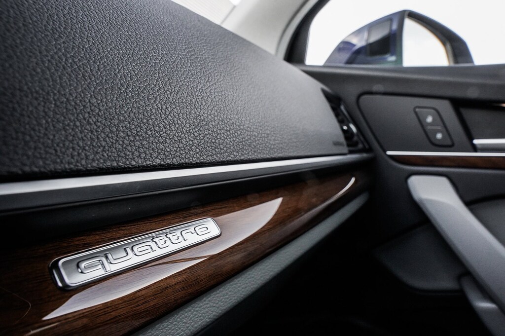 2024 Audi Q5 40 Premium photo 17