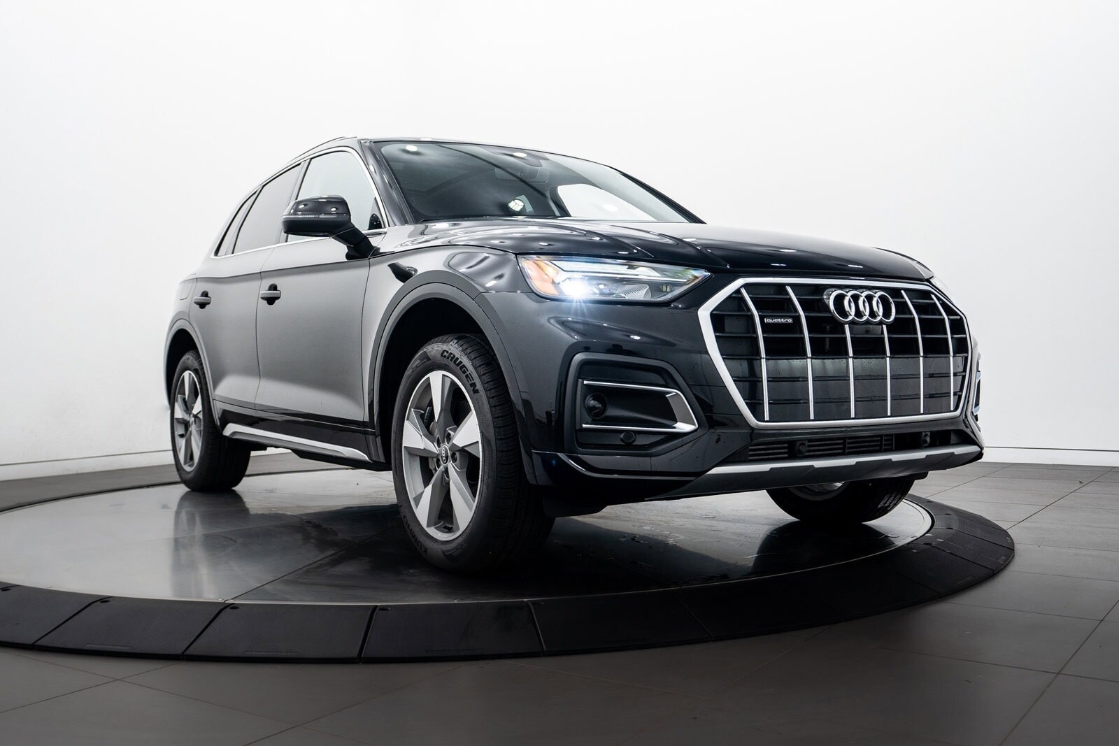2024 Audi Q5 Premium Plus's photo