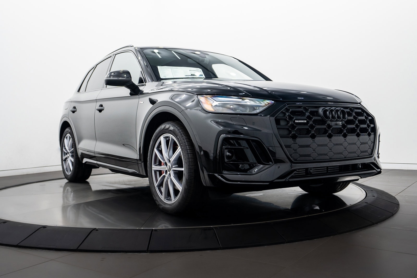 2024 Audi Q5 Prestige's photo