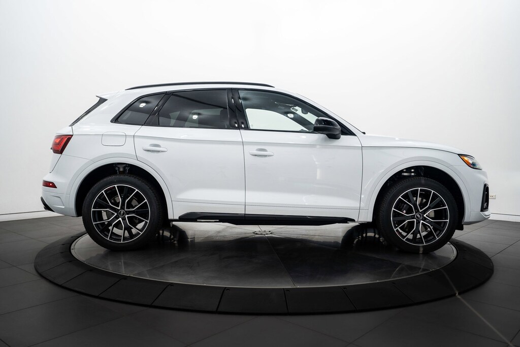 2024 Audi SQ5 Premium Plus photo 3