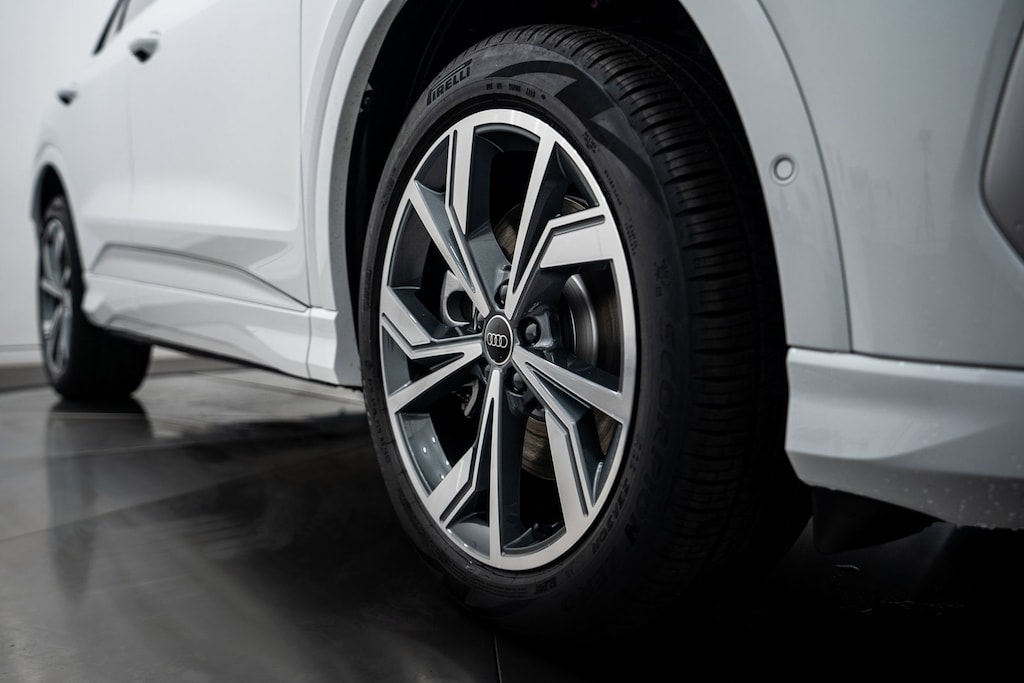 2024 Audi Q4 Sportback E-tron 50 Premium Plus photo 18