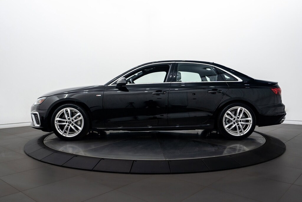 2023 Audi A4 S line Quattro Premium Plus photo 7