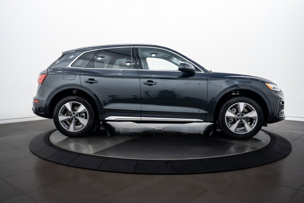 2024 Audi Q5 40 Premium photo 2